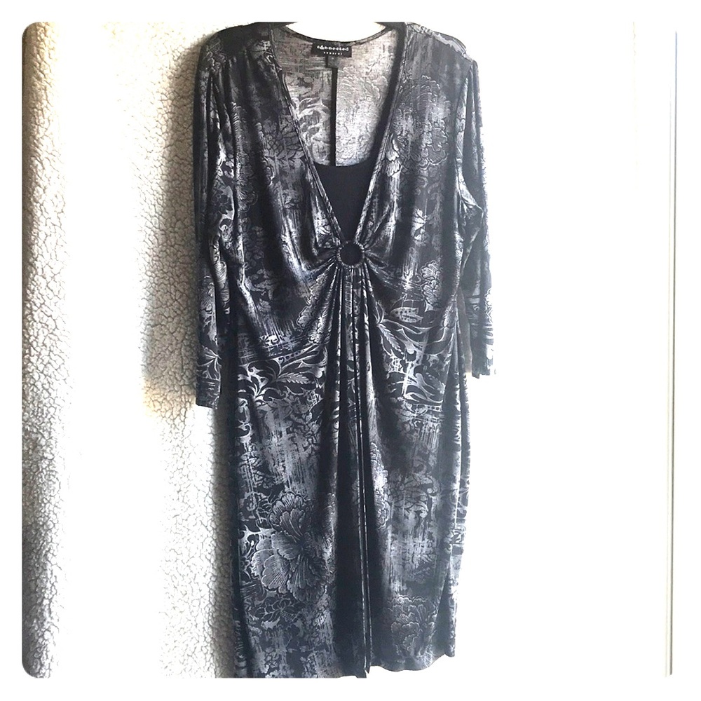 Beautiful Dress (size 14w) (Black & Gray)